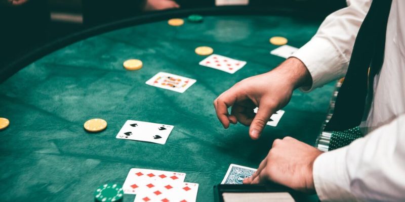 Cách đếm bài blackjack giúp tăng tỷ lệ thắng phổ biến